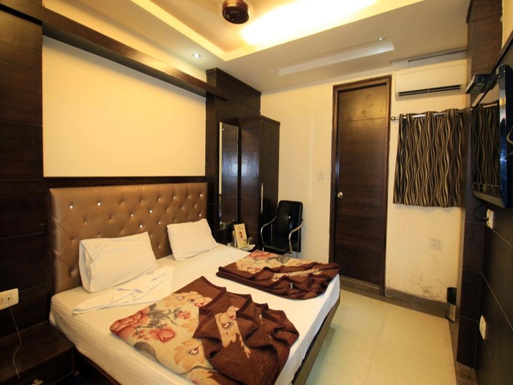 Adb Rooms Hotel Chander Palace Nueva Delhi Exterior foto