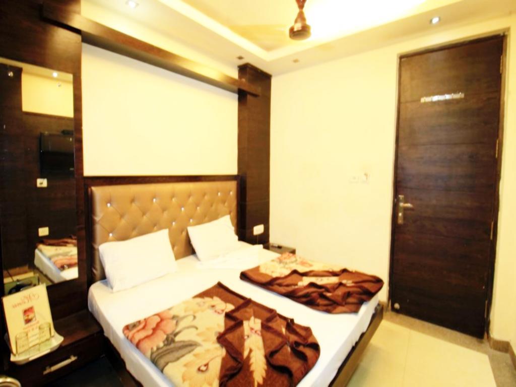 Adb Rooms Hotel Chander Palace Nueva Delhi Exterior foto